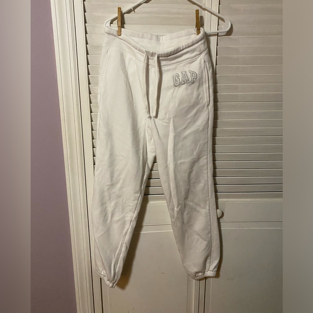 Gap white sweatpants size XS